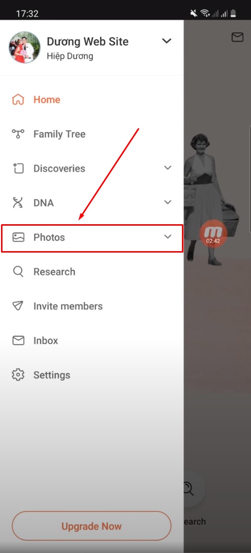 Chọn Photos trên app MyHeritage