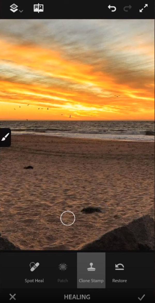Xóa vật thừa trong ảnh bằng app Adobe Photoshop Fix